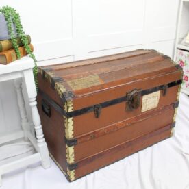 Antique Barrel Top Steamer Trunk. C1920's with Inner Tray.