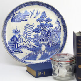 Blue Willow Pattern Cake Plate.