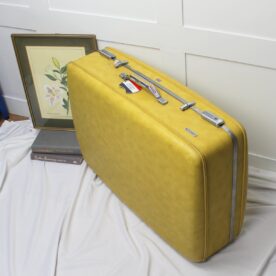 Large 1960's American Tourister Case.