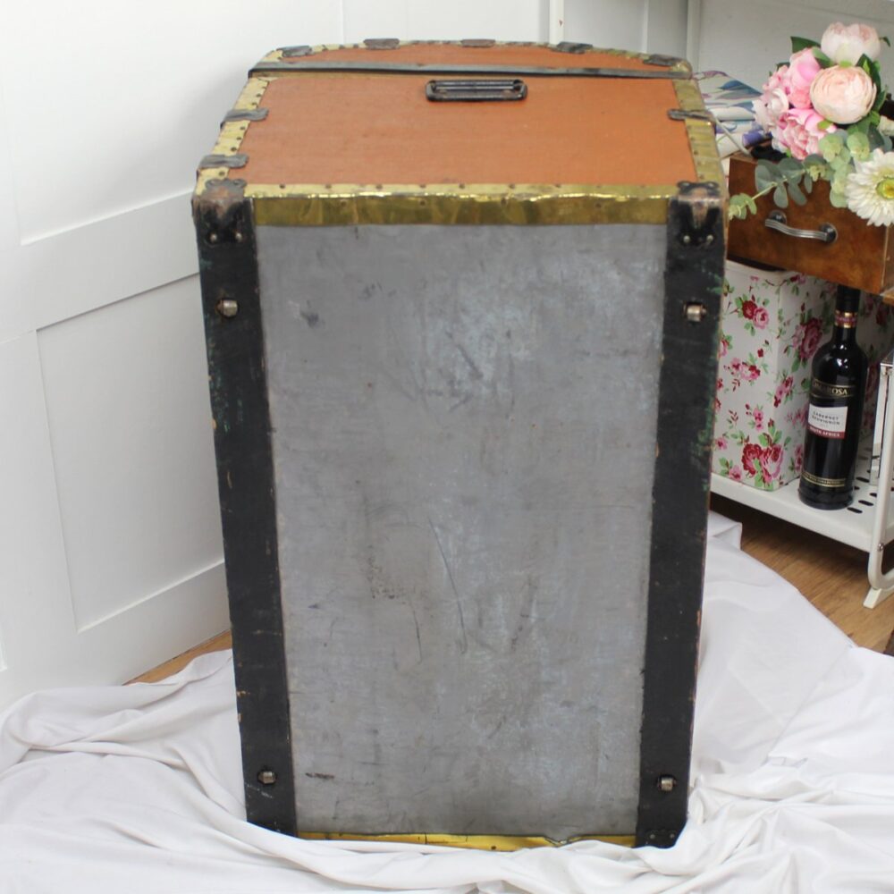 Antique Barrel Top Steamer Trunk. C1920's with Inner Tray. - Image 8