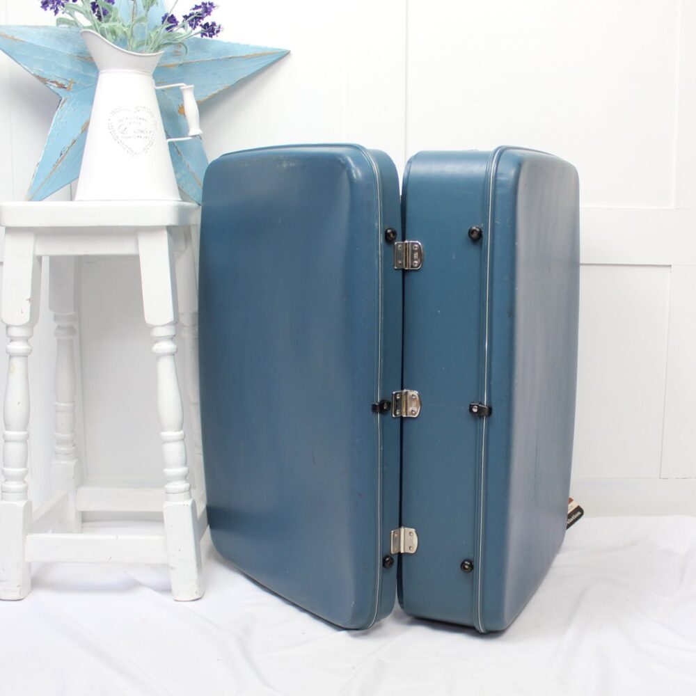 Blue Transair by Revelation Suitcase with Keys & Tags. - Image 5